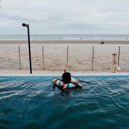 קואנטאן Timur Bay Groundfloor Pool & Seaview מראה חיצוני תמונה